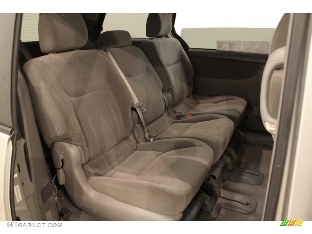 2004 Toyota Sienna LE Rear Seat Photo #71127989