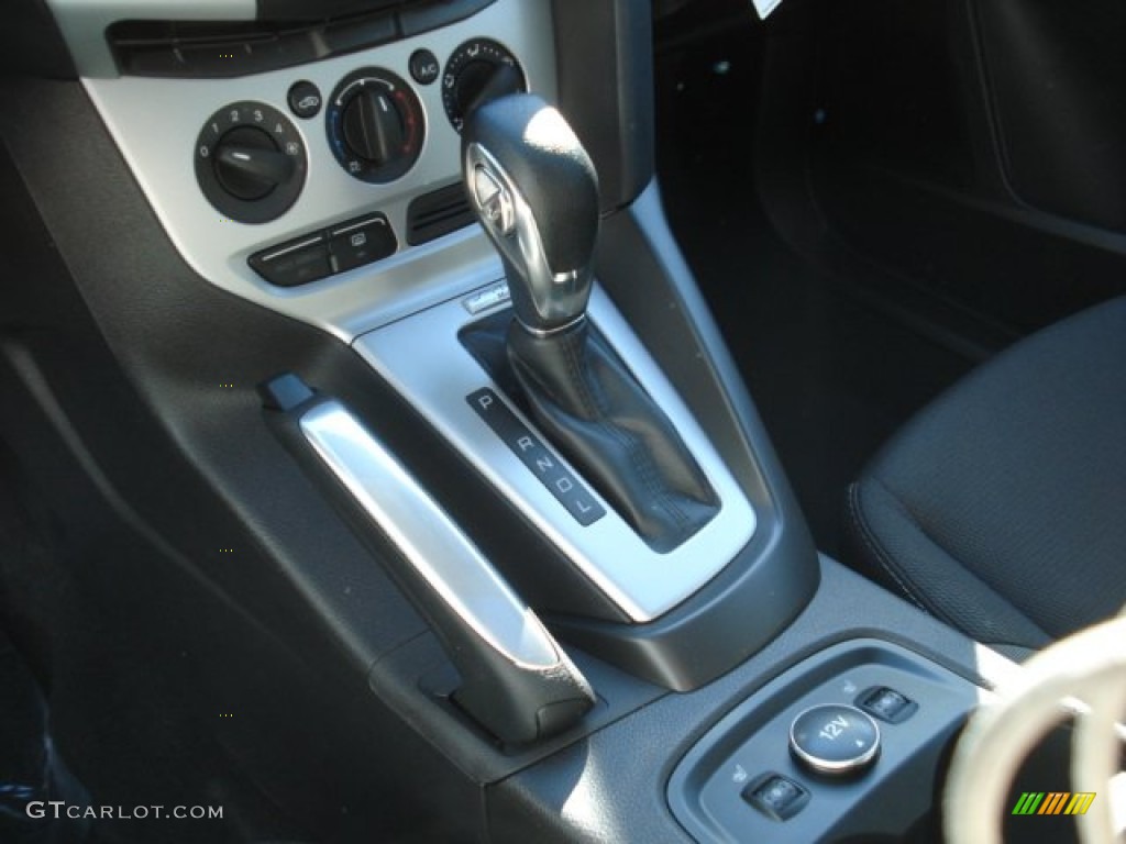 2013 Ford Focus SE Sedan 6 Speed Automatic Transmission Photo #71130986