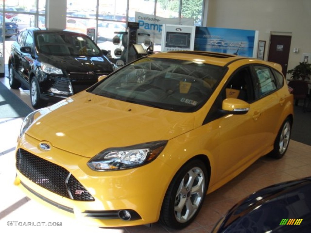2013 Focus ST Hatchback - Tangerine Scream Tri-Coat / ST Tangerine Scream Recaro Seats photo #4