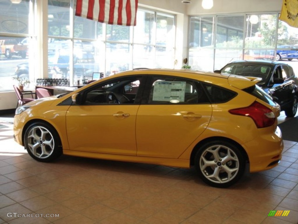 2013 Focus ST Hatchback - Tangerine Scream Tri-Coat / ST Tangerine Scream Recaro Seats photo #5