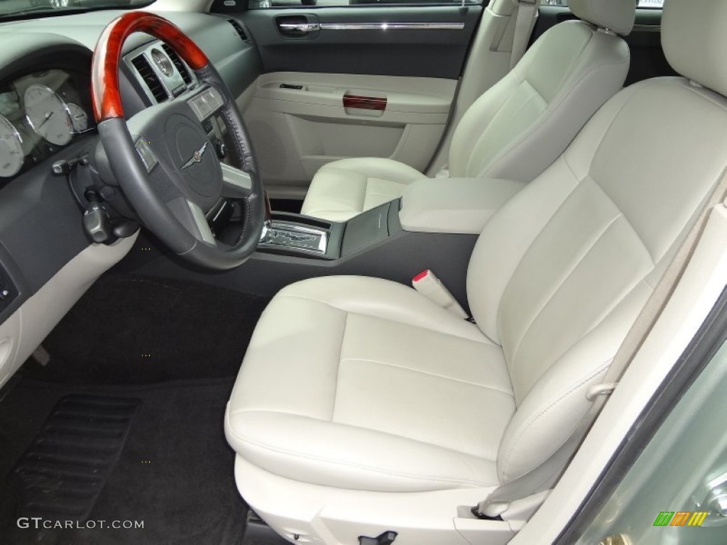 2006 Chrysler 300 Touring Front Seat Photo #71132825