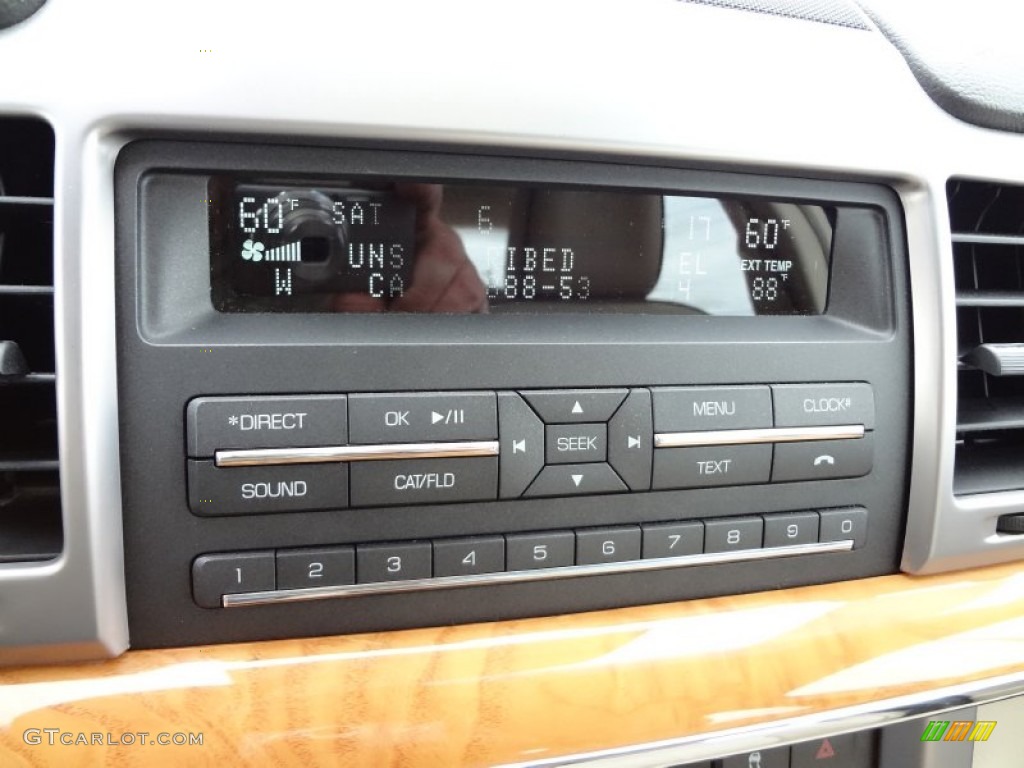 2010 Lincoln MKZ FWD Controls Photo #71133195