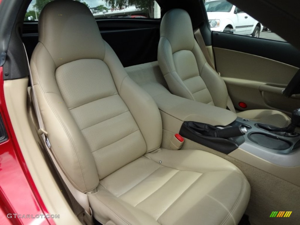Cashmere Interior 2005 Chevrolet Corvette Coupe Photo #71134815