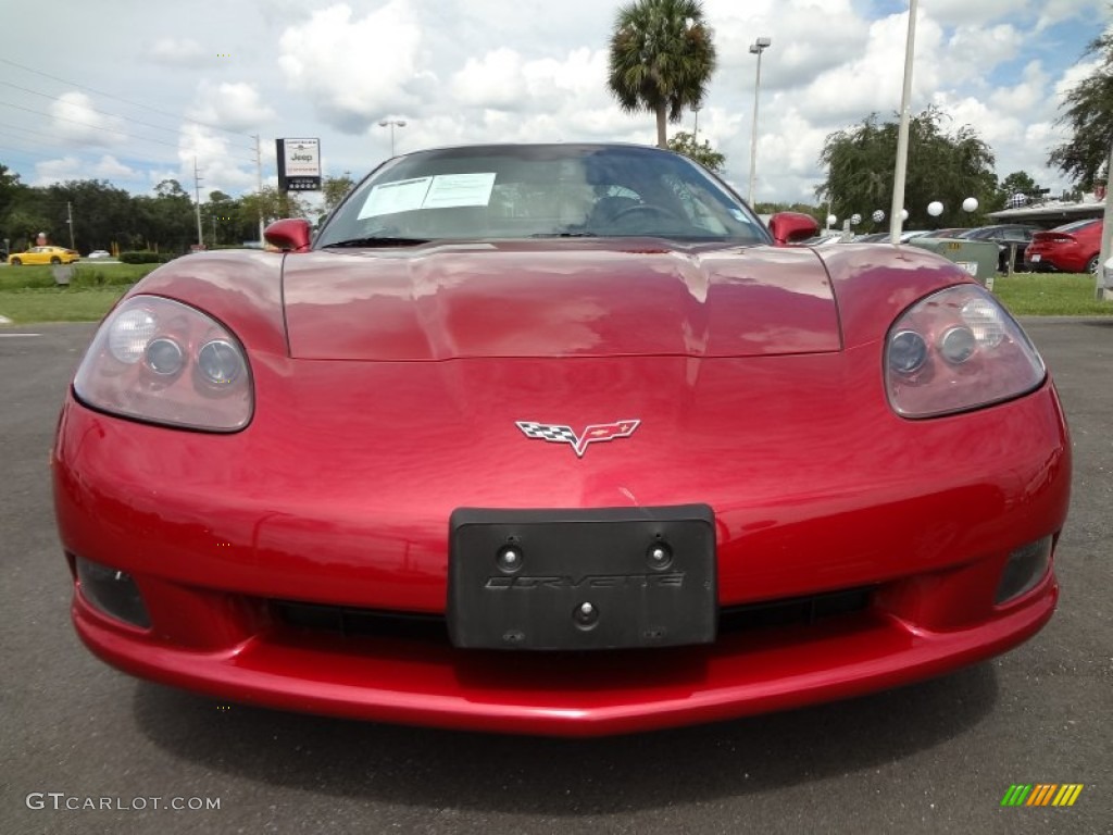 2005 Corvette Coupe - Magnetic Red Metallic / Cashmere photo #12