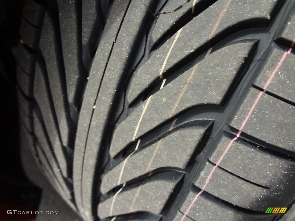 2005 Corvette Coupe - Magnetic Red Metallic / Cashmere photo #15