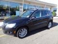 Deep Black Metallic - Tiguan SEL 4Motion Photo No. 2