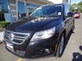 Deep Black Metallic - Tiguan SEL 4Motion Photo No. 11