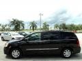 2011 Brilliant Black Crystal Pearl Chrysler Town & Country Touring  photo #12