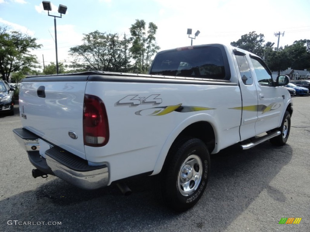 2002 F150 XLT SuperCab 4x4 - Oxford White / Medium Graphite photo #5