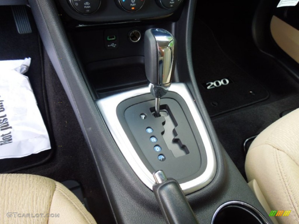 2013 Chrysler 200 Touring Sedan 6 Speed AutoStick Automatic Transmission Photo #71144130