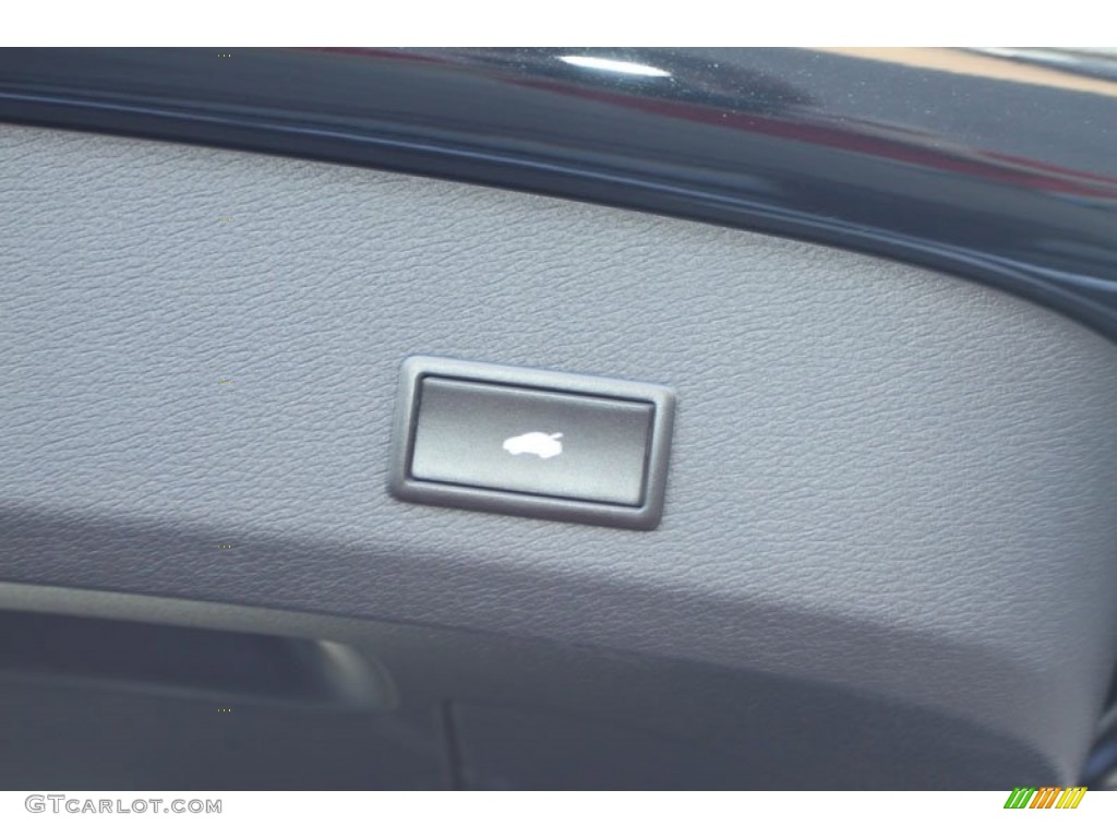 2013 Audi Q7 3.0 TDI quattro Controls Photo #71144832