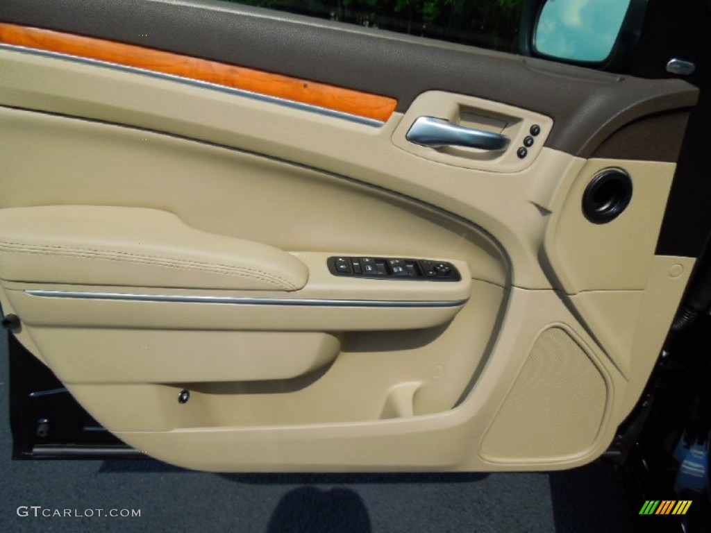 2013 Chrysler 300 C Dark Frost Beige/Light Frost Beige Door Panel Photo #71145018