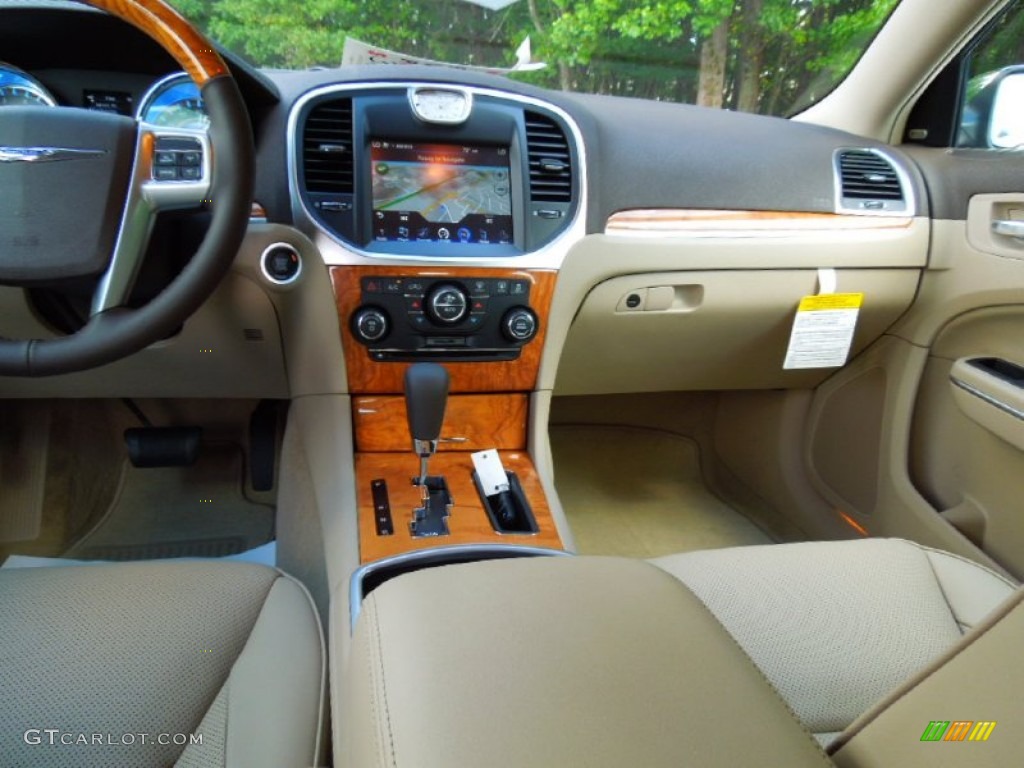 2013 Chrysler 300 C Dark Frost Beige/Light Frost Beige Dashboard Photo #71145129