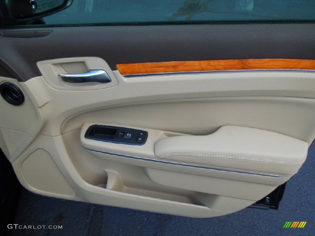 2013 Chrysler 300 C Dark Frost Beige/Light Frost Beige Door Panel Photo #71145174