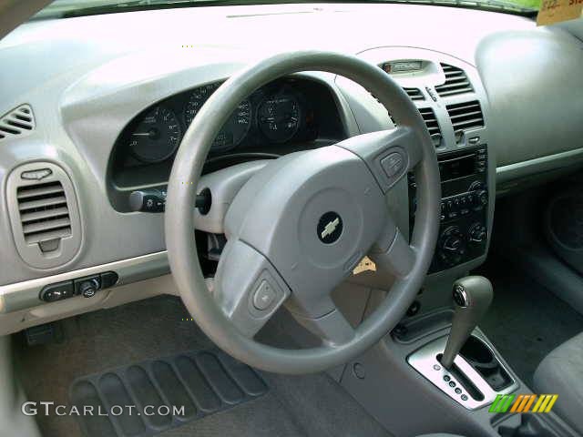 2005 Malibu LS V6 Sedan - White / Gray photo #10