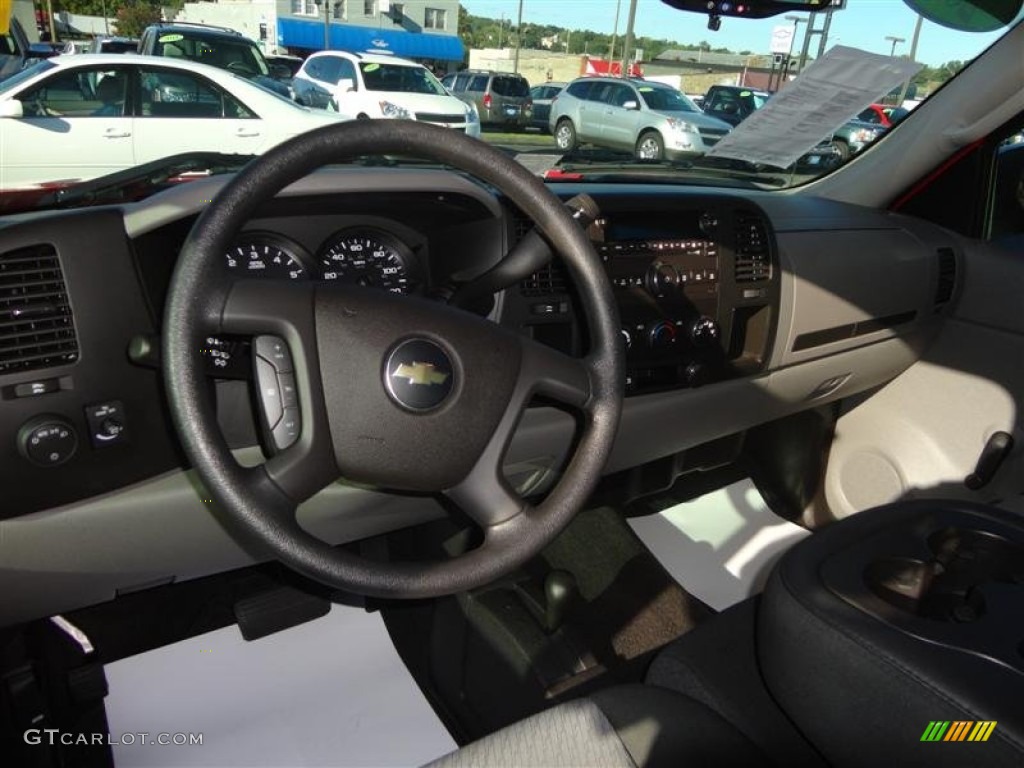 2009 Silverado 1500 LS Regular Cab 4x4 - Victory Red / Dark Titanium photo #5