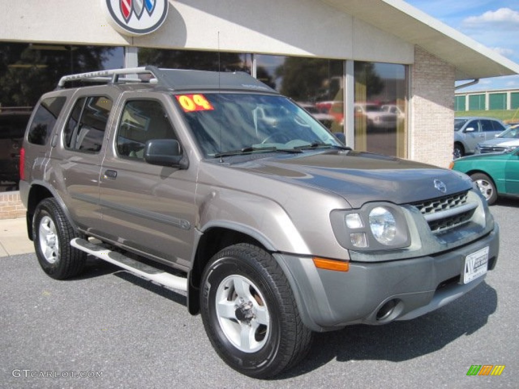 2004 Xterra SE 4x4 - Granite Metallic / Charcoal photo #1