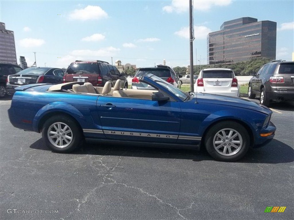 2007 Mustang V6 Premium Convertible - Vista Blue Metallic / Medium Parchment photo #20