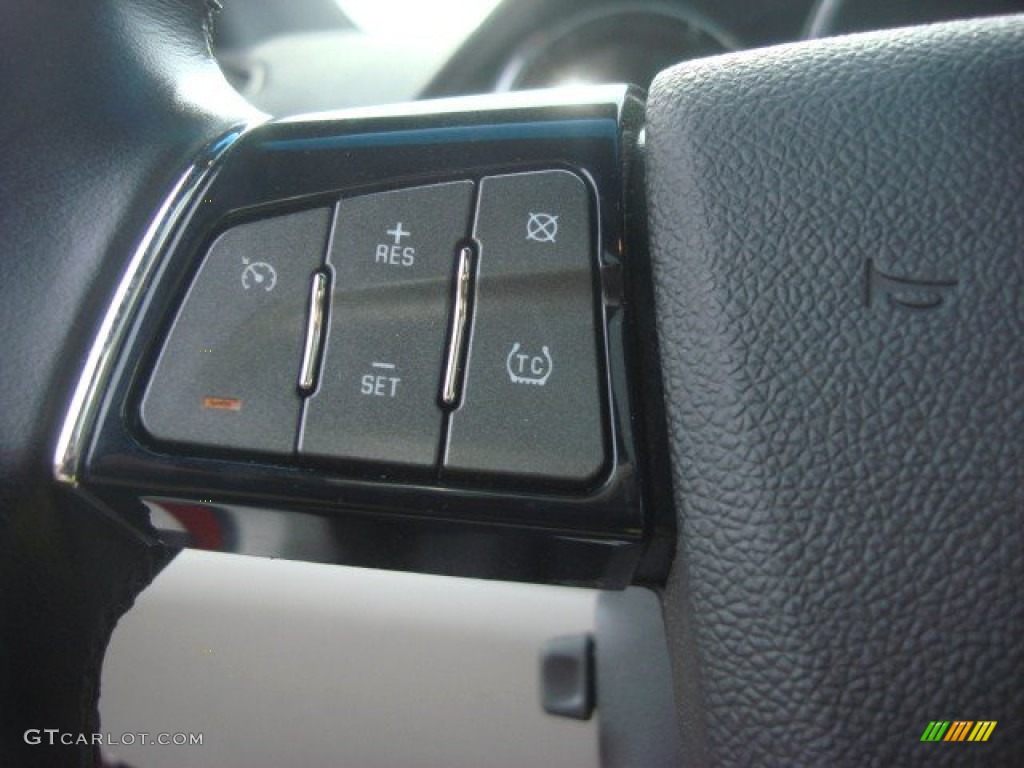 2011 Cadillac CTS -V Coupe Controls Photo #71155113