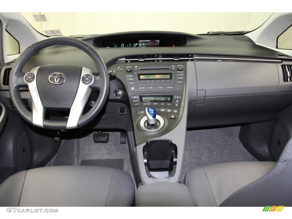 2010 Prius Hybrid II - Classic Silver Metallic / Dark Gray photo #4