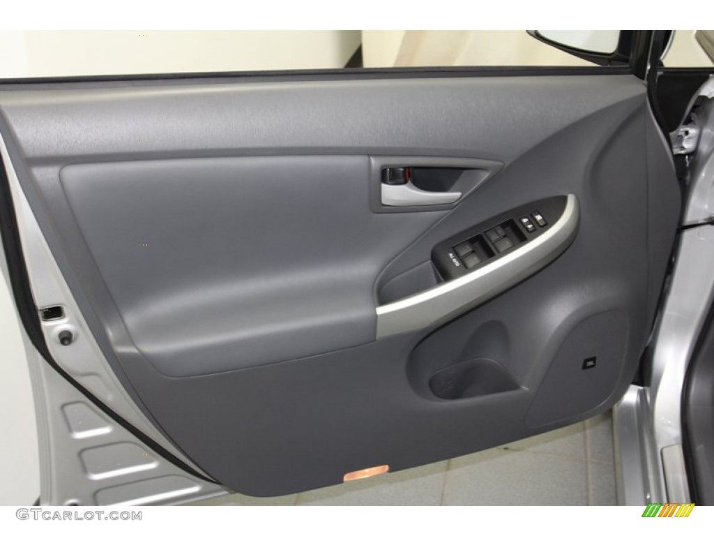 2010 Prius Hybrid II - Classic Silver Metallic / Dark Gray photo #15