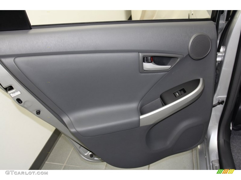 2010 Prius Hybrid II - Classic Silver Metallic / Dark Gray photo #28