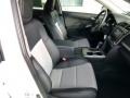 Super White - Camry SE Photo No. 9