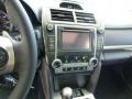 Super White - Camry SE Photo No. 18