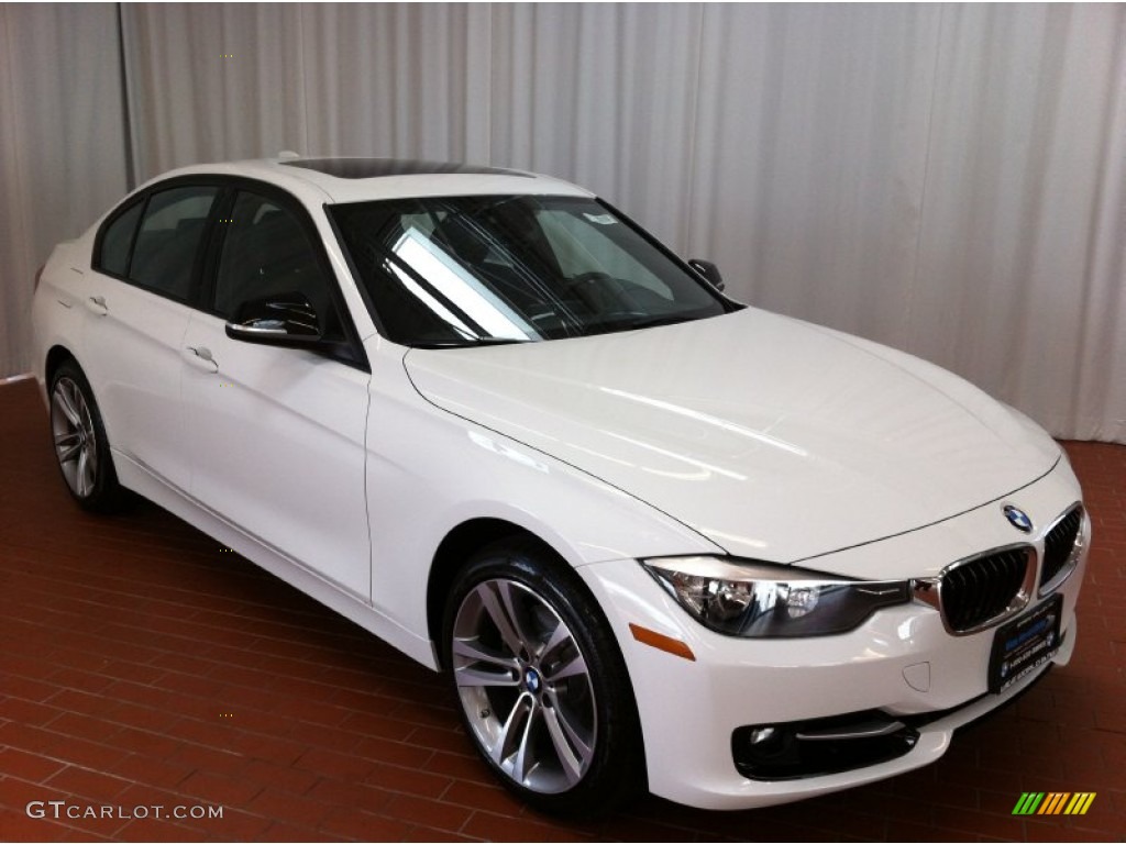 2013 3 Series 328i xDrive Sedan - Alpine White / Black photo #1