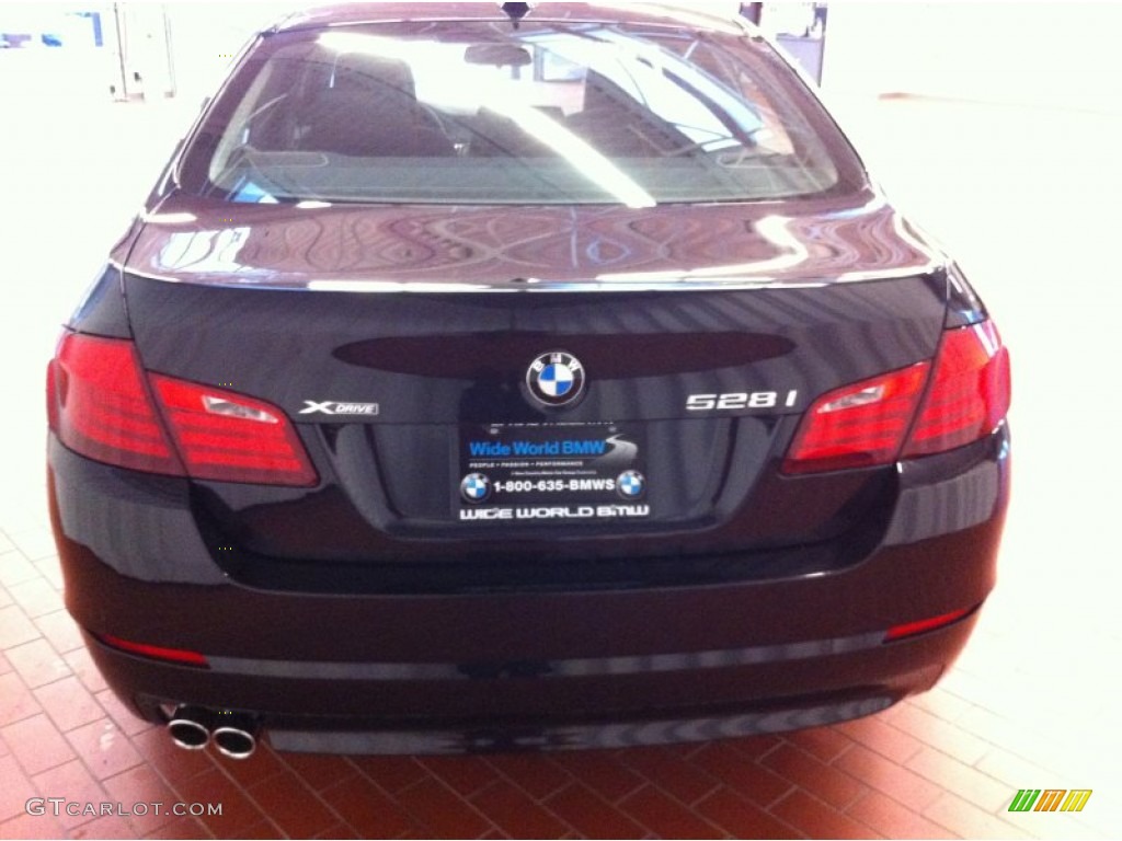 2013 5 Series 528i xDrive Sedan - Jet Black / Black photo #5