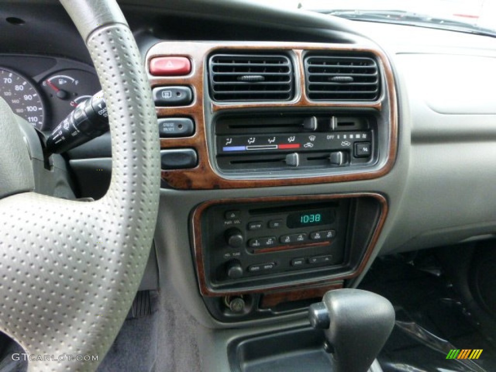 2004 Chevrolet Tracker ZR2 4WD Controls Photo #71161272