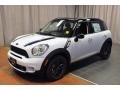 Light White - Cooper S Countryman Photo No. 1