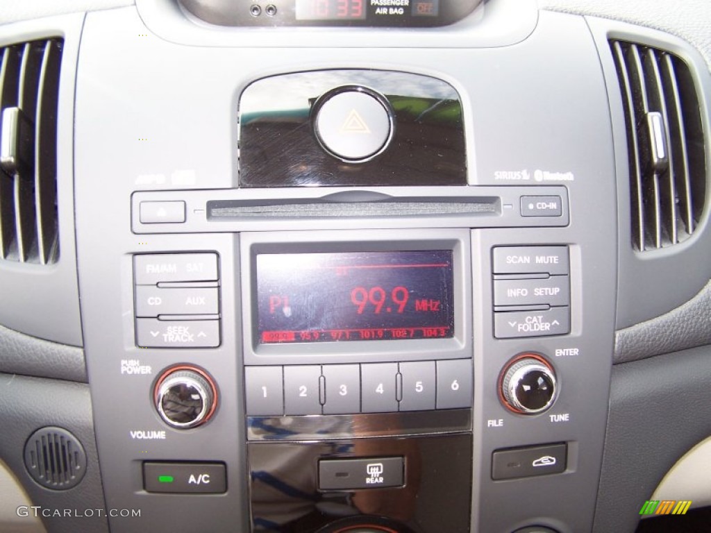 2010 Kia Forte EX Audio System Photos