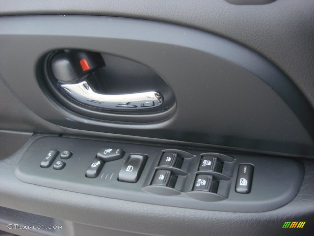 2009 GMC Envoy Denali 4x4 Controls Photo #71169426