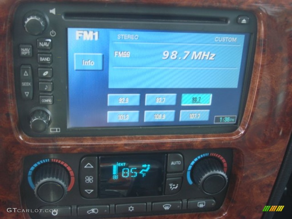 2009 GMC Envoy Denali 4x4 Audio System Photos