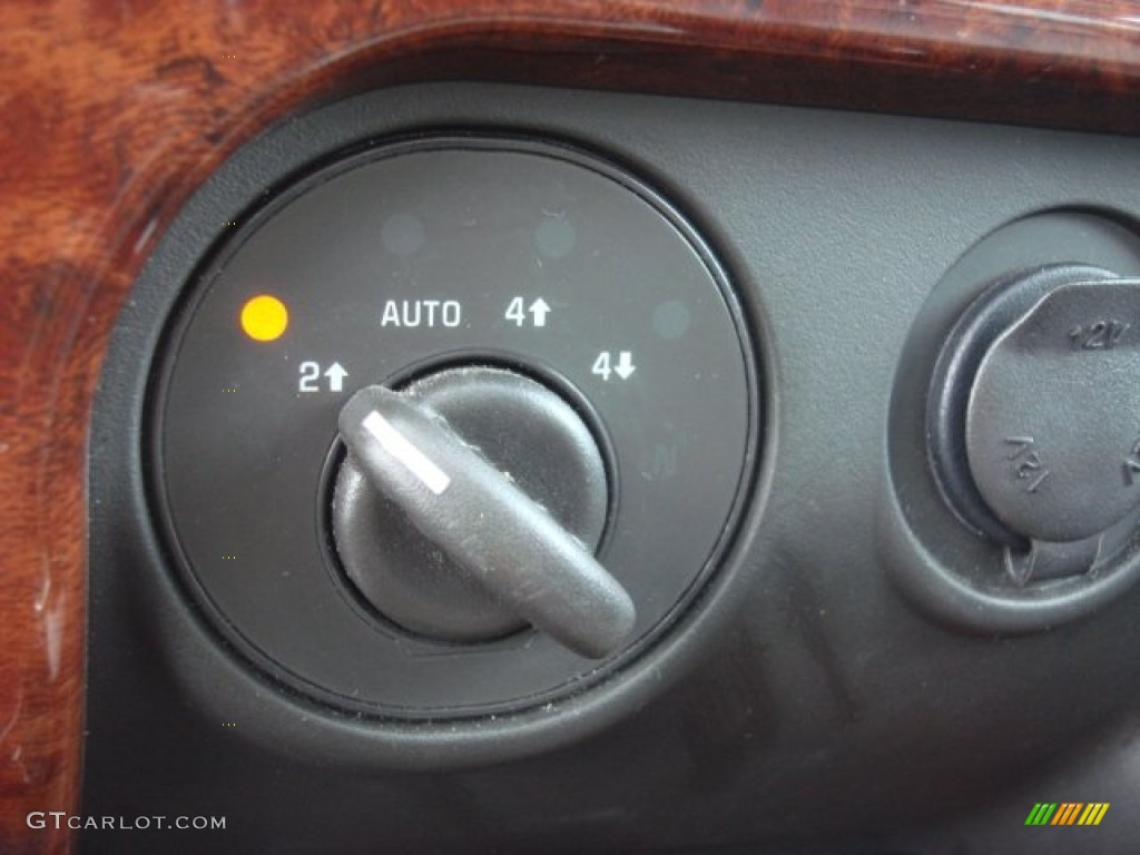 2009 GMC Envoy Denali 4x4 Controls Photo #71169453