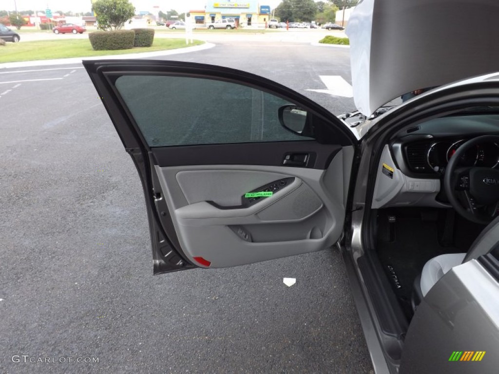2013 Kia Optima LX Gray Door Panel Photo #71170941