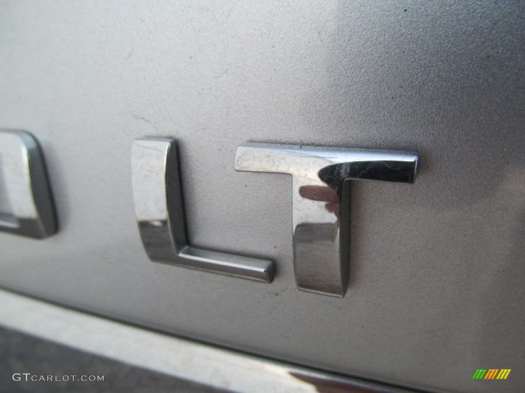 2011 Aveo LT Sedan - Ice Silver Metallic / Charcoal photo #7