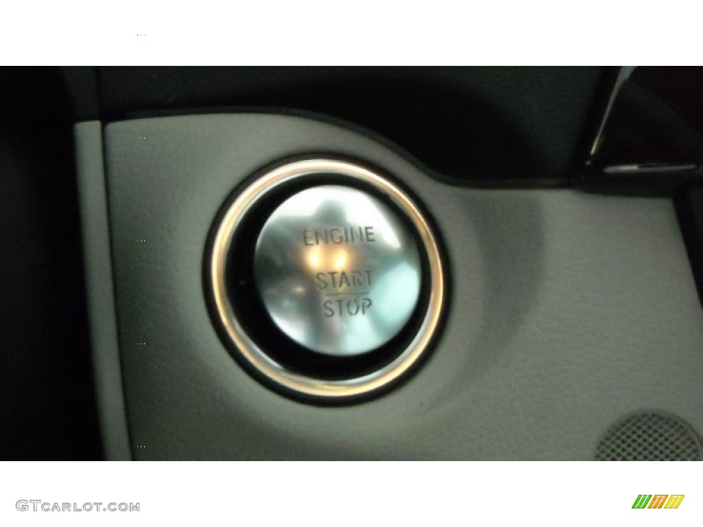 2013 Mercedes-Benz C 250 Coupe Controls Photo #71174754
