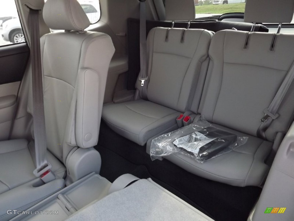 2013 Toyota Highlander SE Rear Seat Photo #71175399