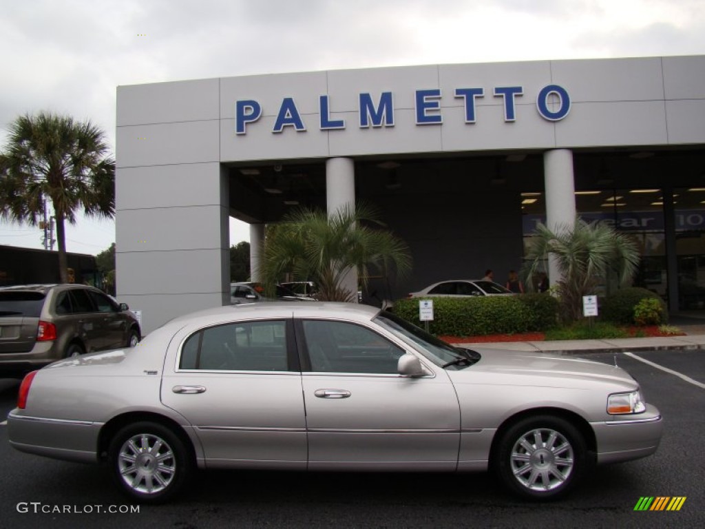 Silver Birch Metallic Lincoln Town Car