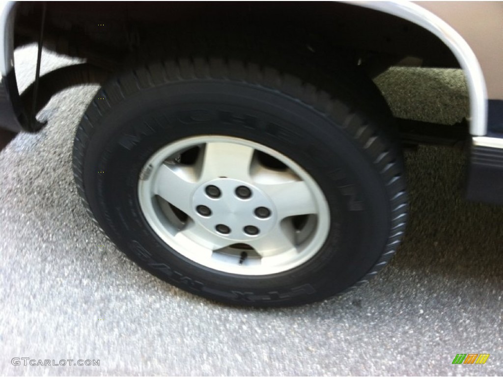 1995 C/K K1500 Extended Cab 4x4 - Black / Beige photo #26