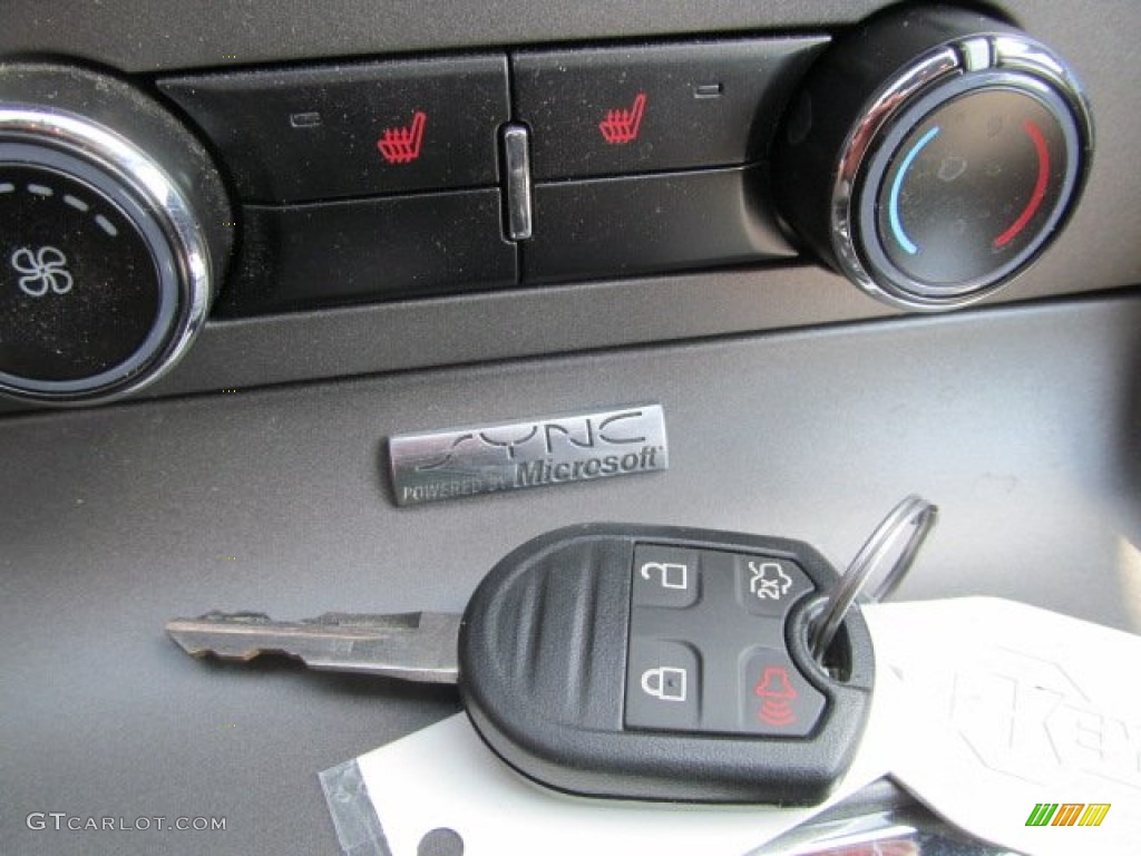 2011 Ford Mustang GT Premium Coupe Keys Photo #71185207