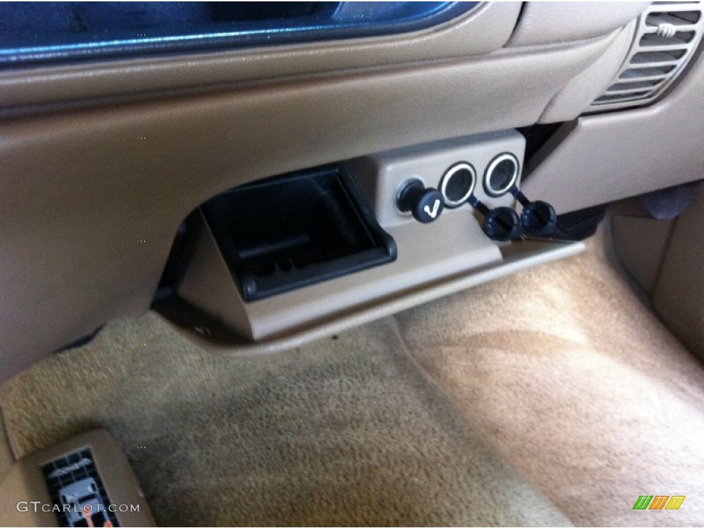 1995 C/K K1500 Extended Cab 4x4 - Black / Beige photo #17