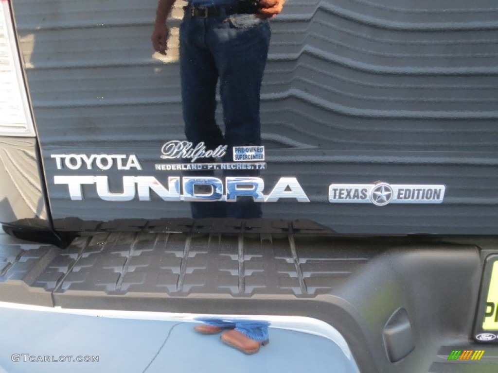 2010 Tundra Texas Edition Double Cab - Black / Sand Beige photo #17