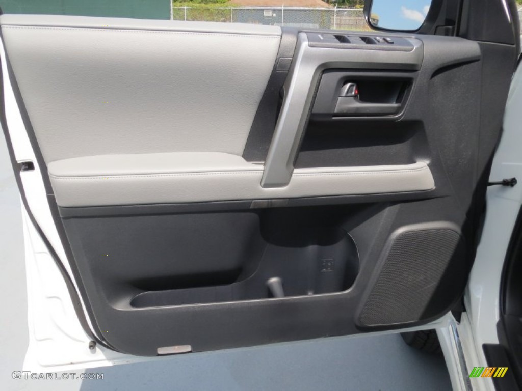 2013 Toyota 4Runner SR5 Door Panel Photos