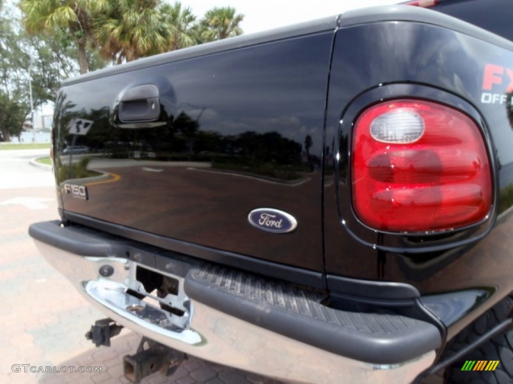 2002 F150 Lariat SuperCrew 4x4 - Black / Medium Graphite photo #20