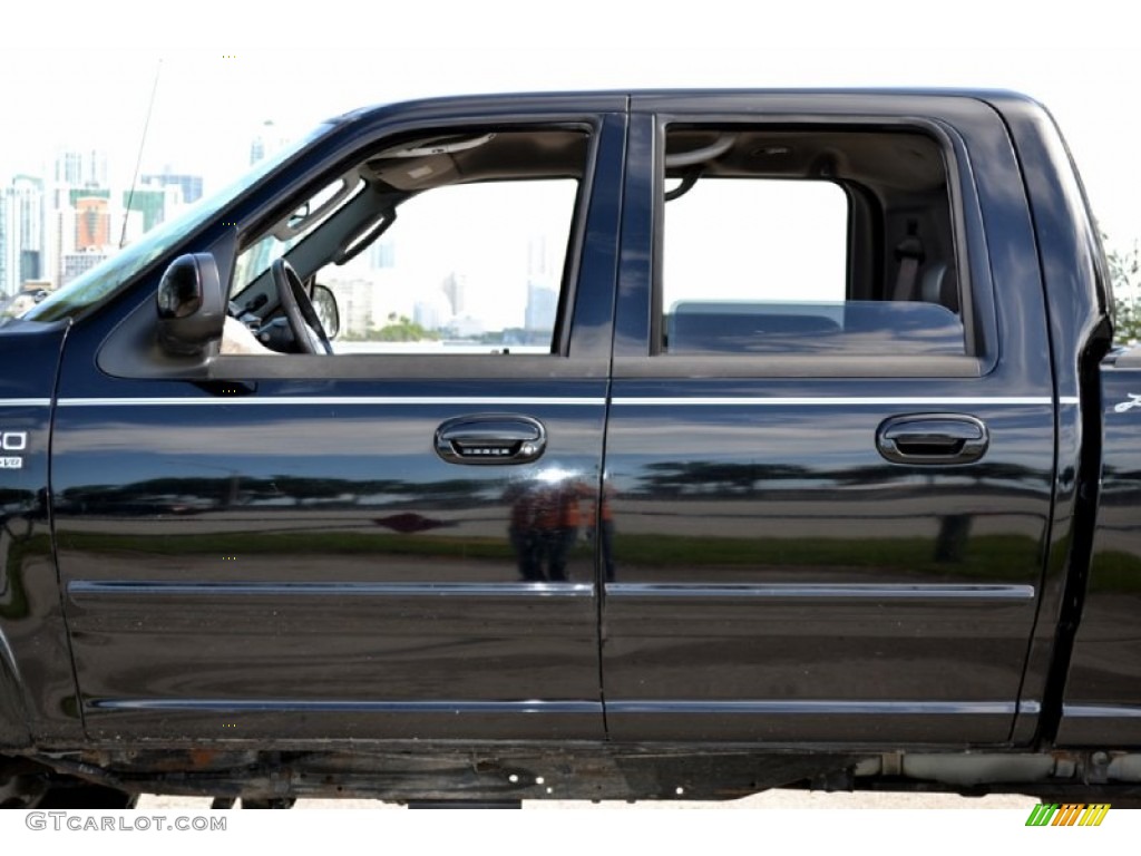 2002 F150 Lariat SuperCrew 4x4 - Black / Medium Graphite photo #29