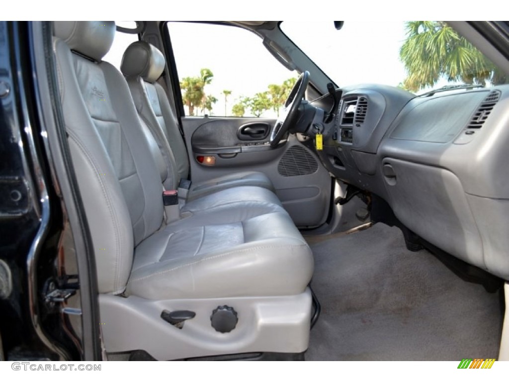 2002 F150 Lariat SuperCrew 4x4 - Black / Medium Graphite photo #38
