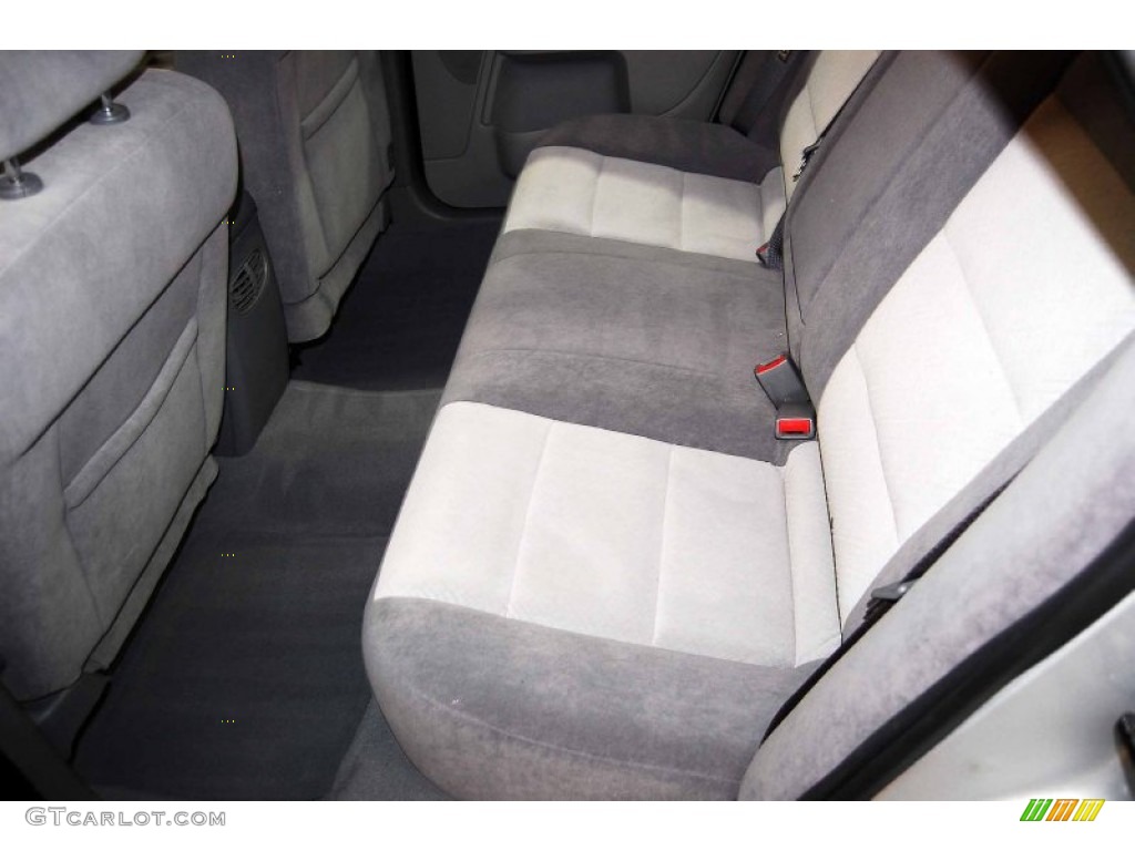 2005 Montego Luxury - Silver Frost Metallic / Shale photo #12